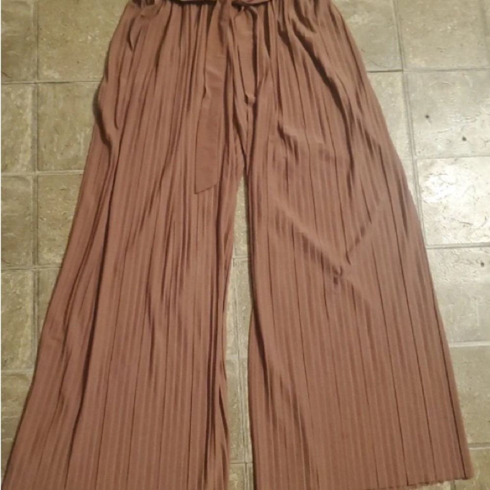 Pink flowy pants